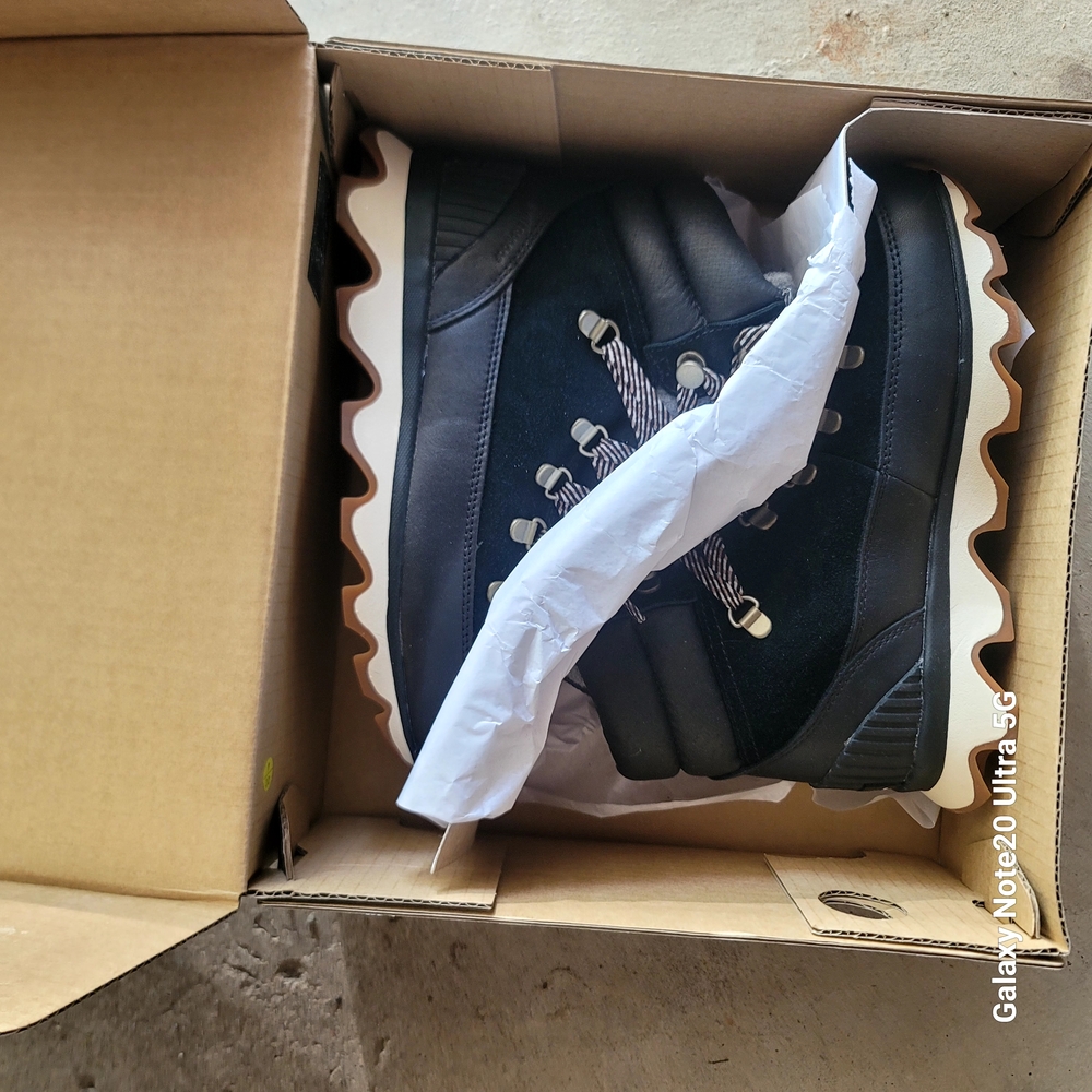 Sorel Black Winter & Rain Boots Waterproof Insulated Durable